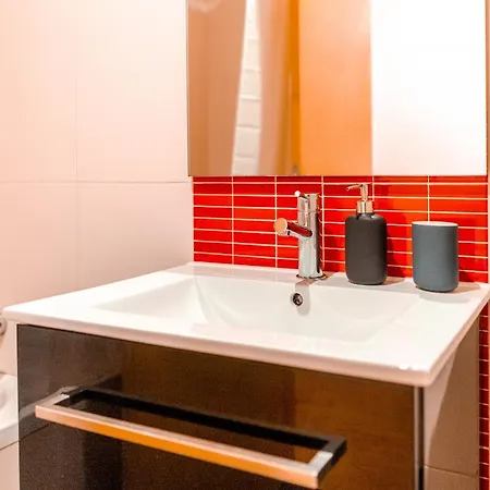Blue Studio Perto Do Metro - Cedofeita, Porto شقة بورتو