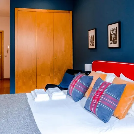 Cozy In The Heart Of Lapa - 5min Walk To Metro! Porto