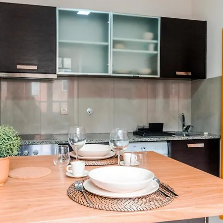 Apartament Cozy In The Heart Of Lapa - 5min Walk To Metro!